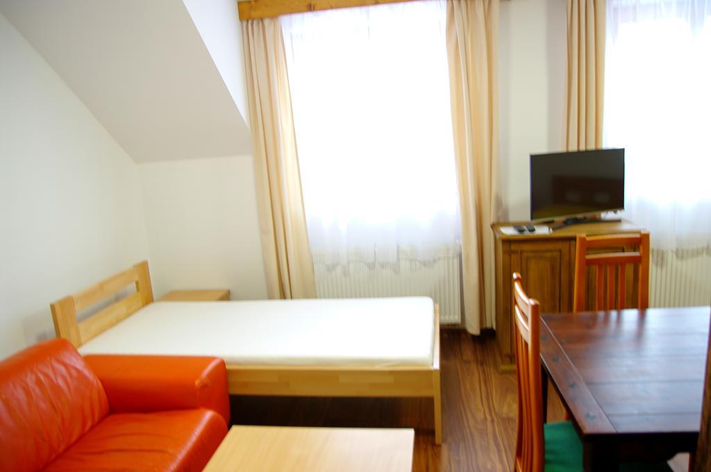 Vila Pod Branou Poprad Buitenkant foto