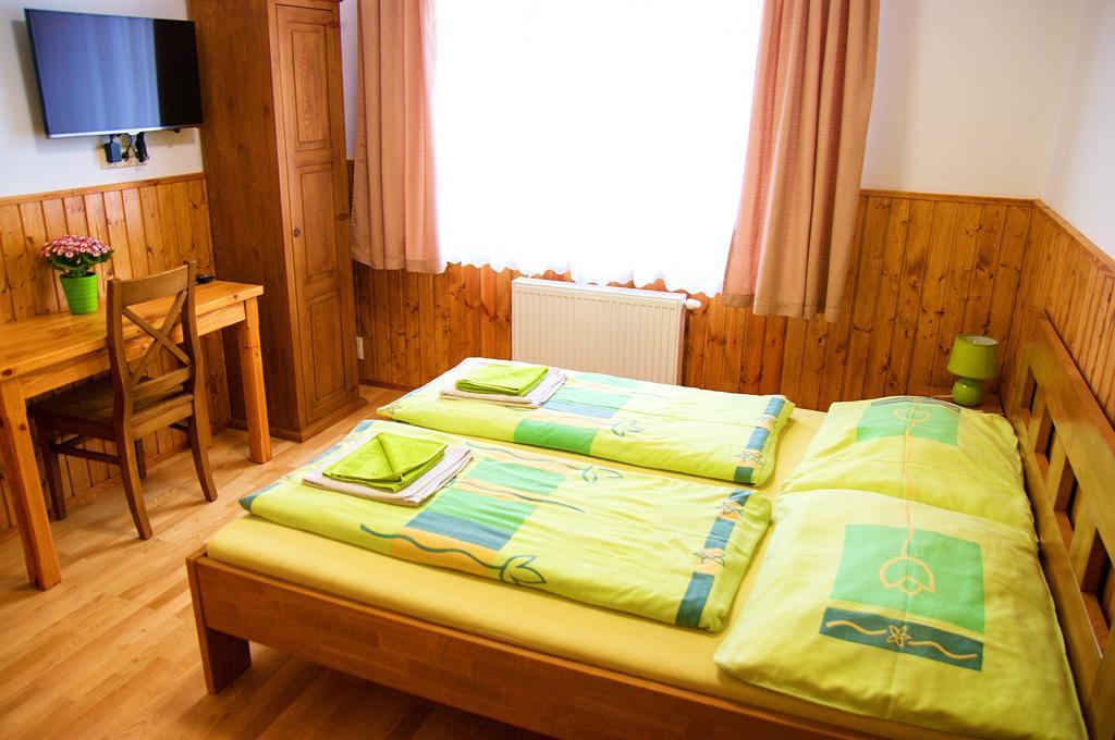 Vila Pod Branou Poprad Buitenkant foto